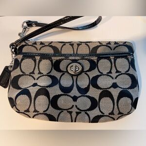 Coach turn lock wristlet wallet bag purse